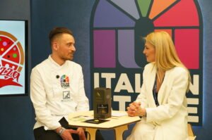 Fabio Autiero intervista al salotto Italian stage