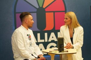 Fabio Autiero intervista al salotto Italian stage