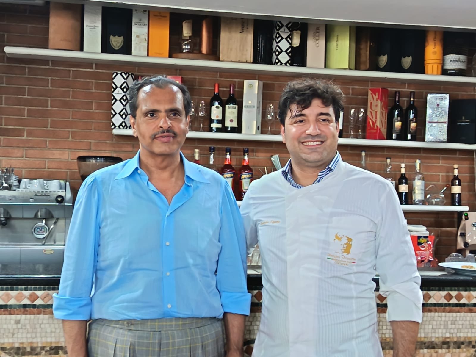 Lo Sceicco Meshaal Al Thani insieme allo chef e owner de Il Tempio Eventi, Alessandro Zagaria