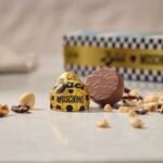 La moda incontra Baci Perugina: i nuovi cartigli pop